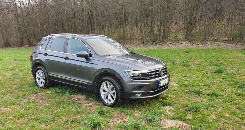 Volkswagen Tiguan cena 90500 przebieg: 148869, rok produkcji 2017 z Garwolin małe 154